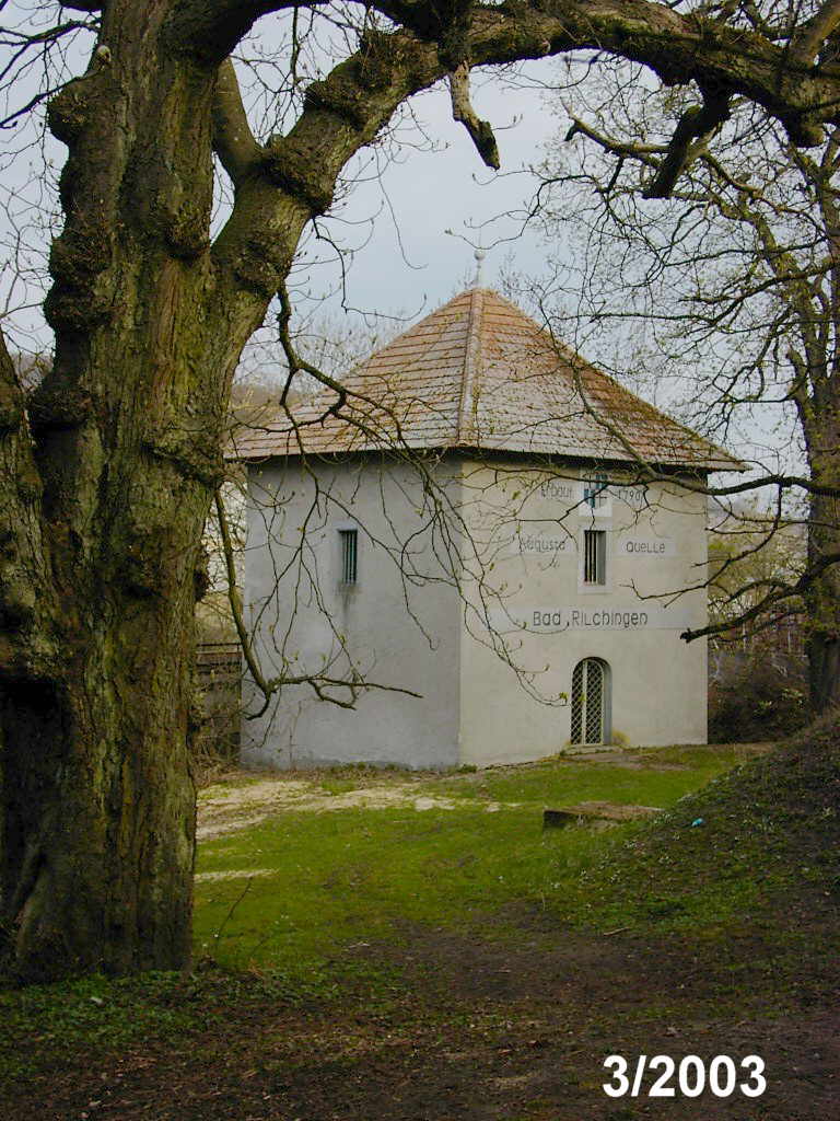 Augustaquelle - erbaut 1790 - Bad Rilchingen - aufgenommen 3/2003