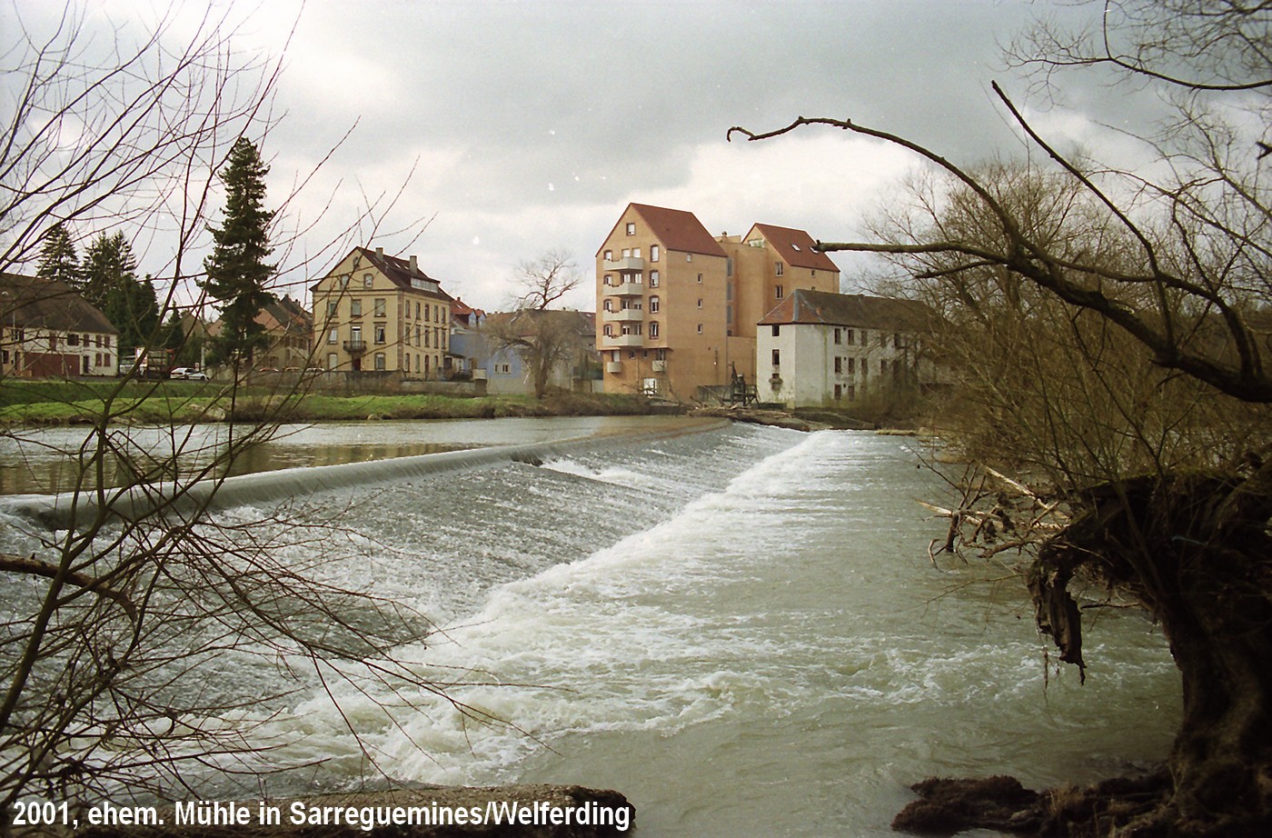 ehemalige Muehle, Welferding/Frankreich mit Stauwehr, aufgen. 2001